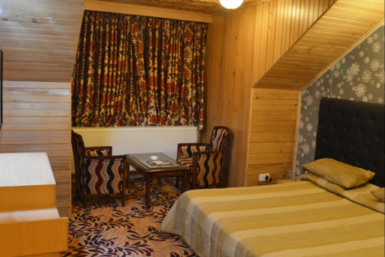 Hotel Hilltop Gulmarg JAMMU AND KASHMIR Kültér fotó
