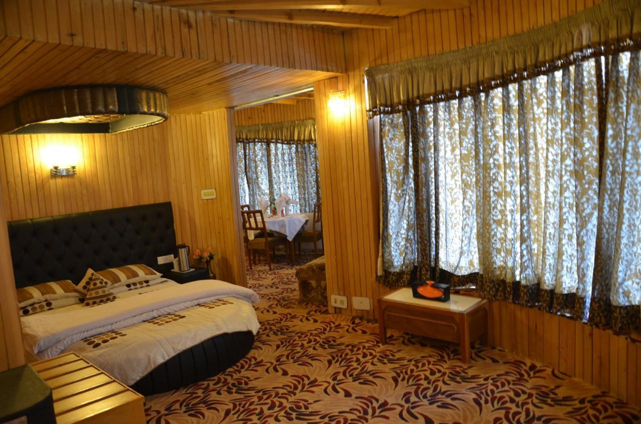 Hotel Hilltop Gulmarg JAMMU AND KASHMIR Kültér fotó